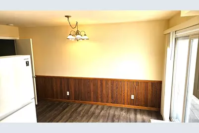 4273 W Cherrywood Ln, Brown Deer, WI 53209 - Photo 9