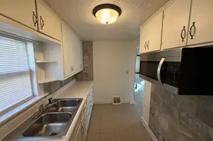 1808 11th St, Two Rivers, WI 54241 - Photo 13