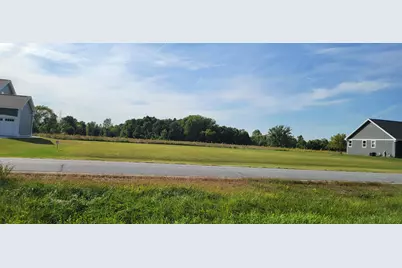 10851 S 10th Ave, Oak Creek, WI 53154 - Photo 9