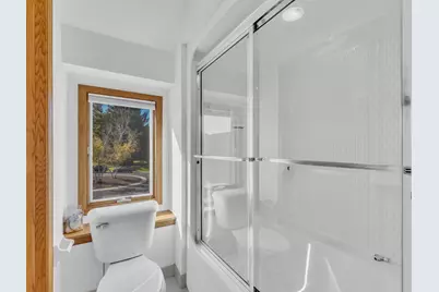 4  Lake Pointe Cir, Racine, WI 53402 - Photo 39