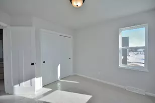 919 5 Mile Rd, Racine, WI 53402 - Photo 9