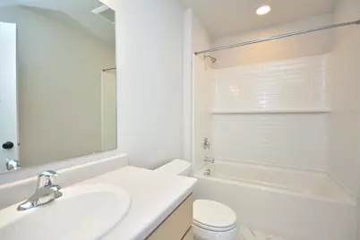 919  5 Mile Rd, Racine, WI 53402 - Photo 5