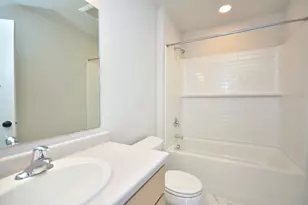 919 5 Mile Rd, Racine, WI 53402 - Photo 5