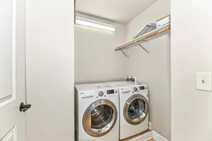 606 W Wisconsin Ave, Milwaukee, WI 53203 - Photo 25