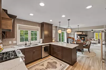 284  Sand Hill Ln, Dousman, WI 53118 - Photo 3