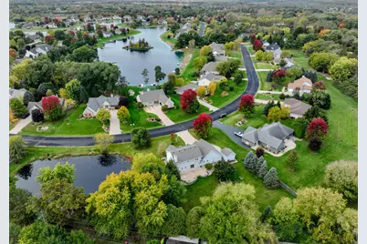 284  Sand Hill Ln, Dousman, WI 53118 - Photo 1