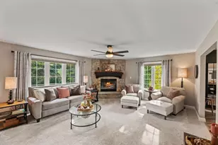 284 Sand Hill Ln, Dousman, WI 53118 - Photo 9