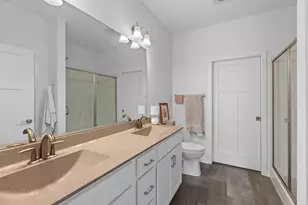 757 Bridlewood Dr, Hartford, WI 53027 - Photo 11