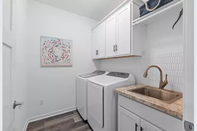 757  Bridlewood Dr, Hartford, WI 53027 - Photo 13