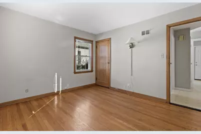 4918 N Berkeley Blvd, Whitefish Bay, WI 53217 - Photo 15