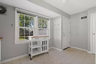 4918 N Berkeley Blvd, Whitefish Bay, WI 53217 - Photo 19
