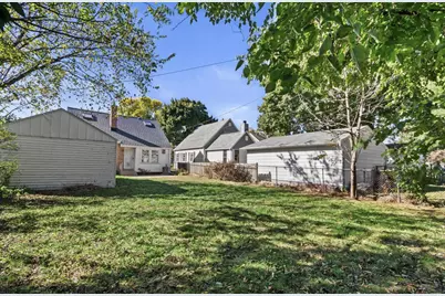 4918 N Berkeley Blvd, Whitefish Bay, WI 53217 - Photo 5