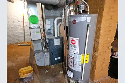 1526 W Groeling Ave, Milwaukee, WI 53206 - Photo 9