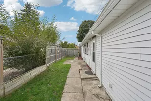8230 W Burleigh St, Milwaukee, WI 53222 - Photo 25