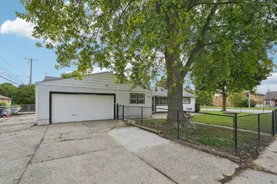 8230 W Burleigh St, Milwaukee, WI 53222 - Photo 33