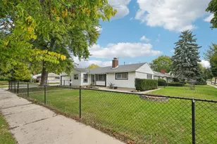 8230 W Burleigh St, Milwaukee, WI 53222 - Photo 29