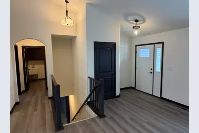 1742  Whalen Dr, Oconomowoc, WI 53066 - Photo 3