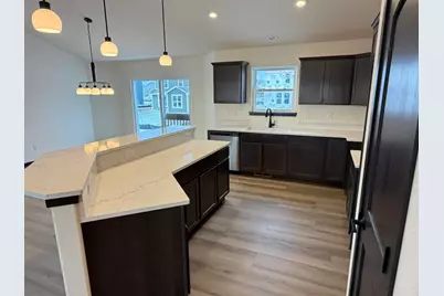 1742  Whalen Dr, Oconomowoc, WI 53066 - Photo 7