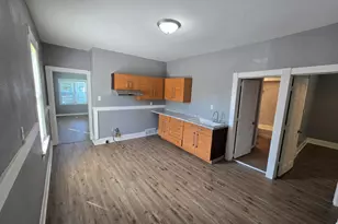 2478 W Chambers St, Milwaukee, WI 53206 - Photo 9