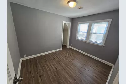 2478 W Chambers St, Milwaukee, WI 53206 - Photo 21