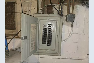 2478 W Chambers St, Milwaukee, WI 53206 - Photo 25