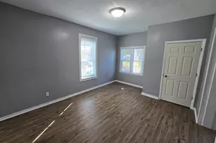 2478 W Chambers St, Milwaukee, WI 53206 - Photo 5