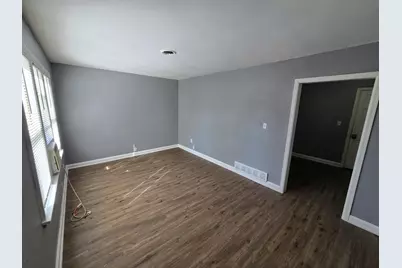 2478 W Chambers St, Milwaukee, WI 53206 - Photo 19