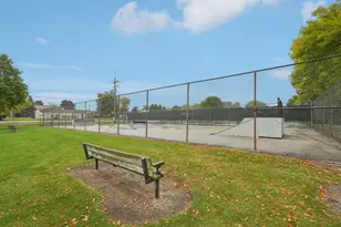 W170N11573 Armada Dr, Germantown, WI 53022 - Photo 39