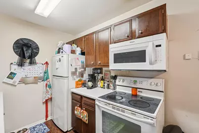 W170N11573  Armada Dr #13, Germantown, WI 53022 - Photo 9