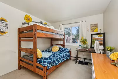 W170N11573  Armada Dr #13, Germantown, WI 53022 - Photo 13