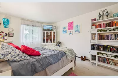 W170N11573  Armada Dr #13, Germantown, WI 53022 - Photo 11