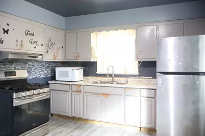 8523 W Glendale Ave, Milwaukee, WI 53225 - Photo 15