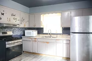 8523 W Glendale Ave, Milwaukee, WI 53225 - Photo 15