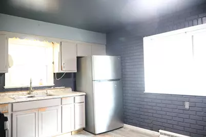 8523 W Glendale Ave, Milwaukee, WI 53225 - Photo 17