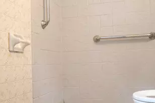 8523 W Glendale Ave, Milwaukee, WI 53225 - Photo 25