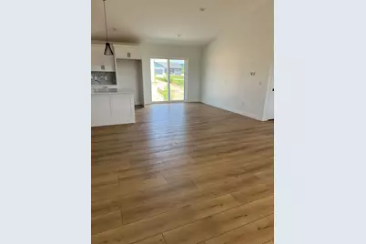 1351  Annapolis Dr, Holmen, WI 54636 - Photo 3