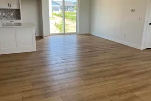 1351 Annapolis Dr, Holmen, WI 54636 - Photo 3