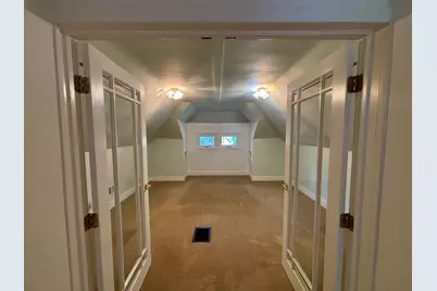 3265 S New York Ave, Milwaukee, WI 53207 - Photo 15