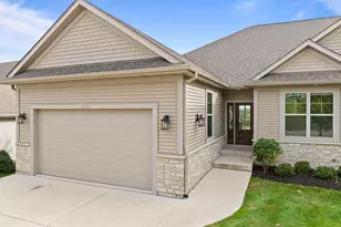 460 S Stone Rdg Dr, Lake Geneva, WI 53147 - Photo 33