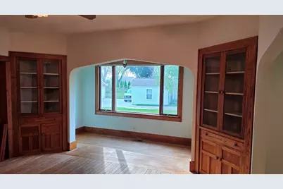 775  Westview St, Cleveland, WI 53015 - Photo 5
