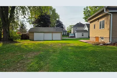 775  Westview St, Cleveland, WI 53015 - Photo 25