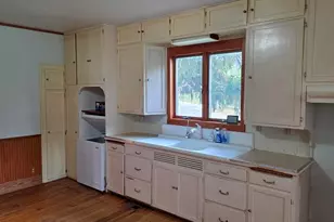 775 Westview St, Cleveland, WI 53015 - Photo 3