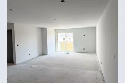 W219N16248  Primrose Ct, Jackson, WI 53037 - Photo 5