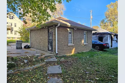 2445 N 50th St #2447, Milwaukee, WI 53210 - Photo 15