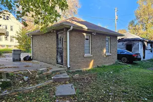 2445 N 50th St, Milwaukee, WI 53210 - Photo 15