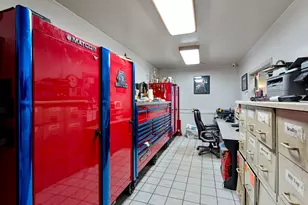 3434 N Holton St, Milwaukee, WI 53212 - Photo 11