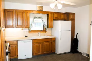 2924 South Ave, La Crosse, WI 54601 - Photo 3