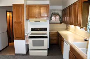 2924 South Ave, La Crosse, WI 54601 - Photo 5