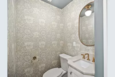 6054 N Bay Ridge Ave, Whitefish Bay, WI 53217 - Photo 31