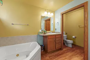 W144N10968 Fond du Lac Ave, Germantown, WI 53022 - Photo 11